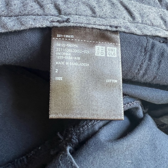 Uniqlo shorts size 2 in great condition!! - Picture 6 of 12